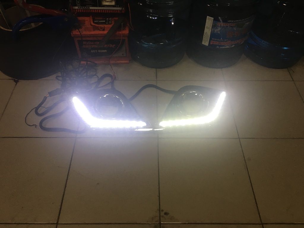 Toyota Hilux / Дневные ходовые огни / Дневные (диодные) ходовые огни