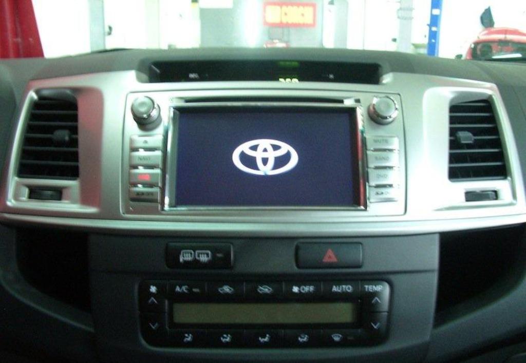 Штатное головное устройство MyDean 3143 - Toyota Hilux 2011-2015 - Автомагнитолы