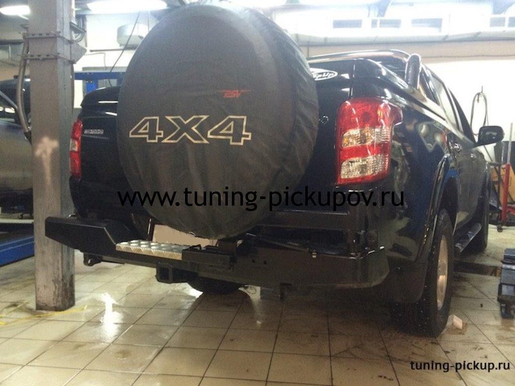 Mitsubishi / L200 2015-2024 / Бампер задний / Бампер задний с квадратом под фаркоп и калиткой