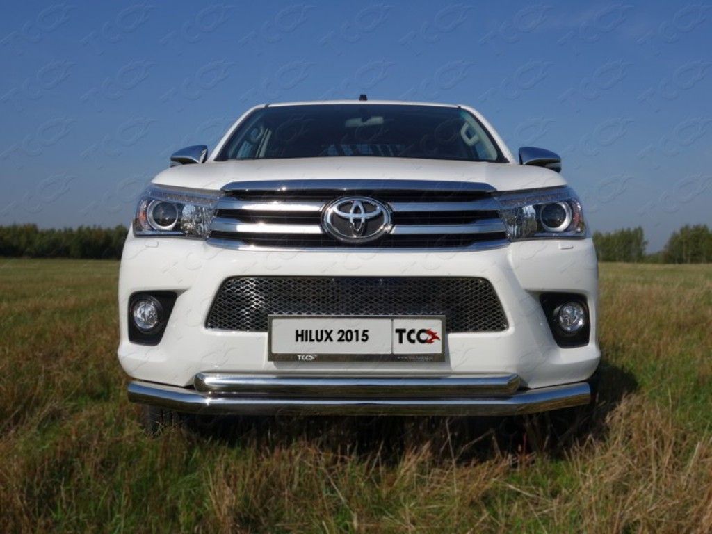 Решетка радиатора (лист) - Toyota Hilux 2015-2023 - Решетка радиатора - 