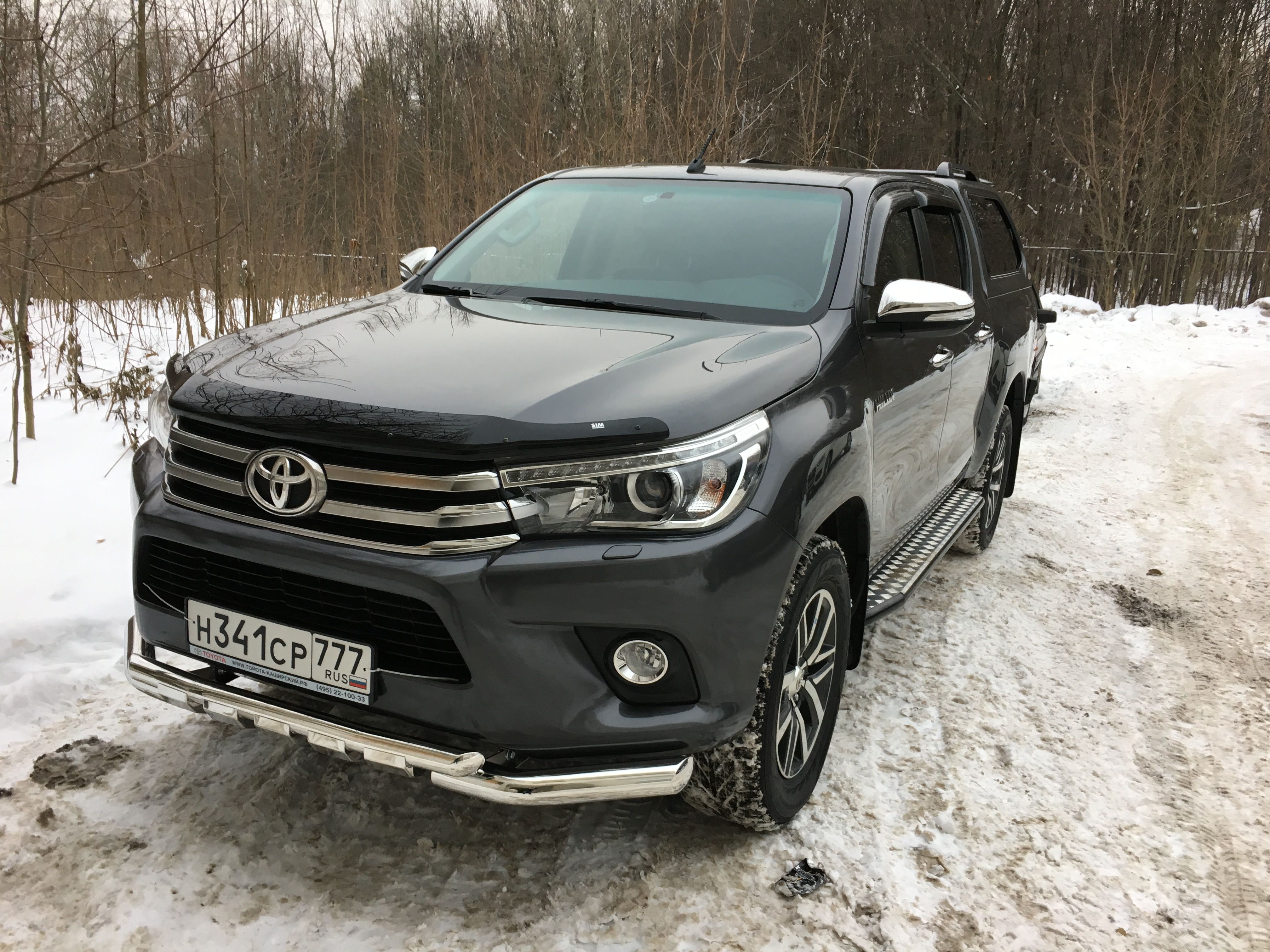 Toyota Hilux / Защита переднего бампера / Защита переднего бампера d76/d57 клыки