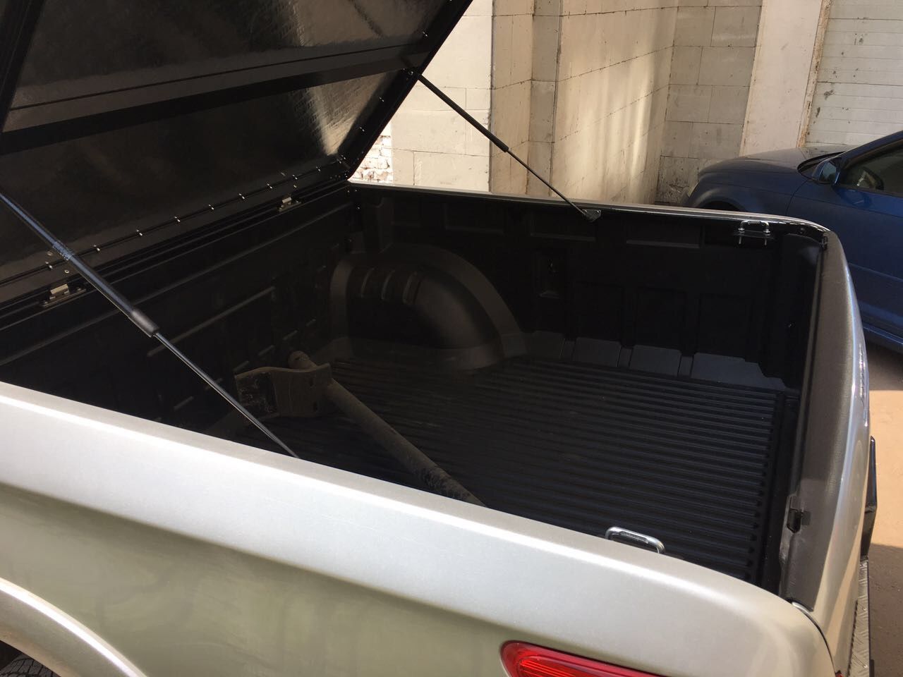 Mitsubishi / L200 2015-2024 / Крышки кузова / Крышка ALUMINIUM TONNEAU COVER