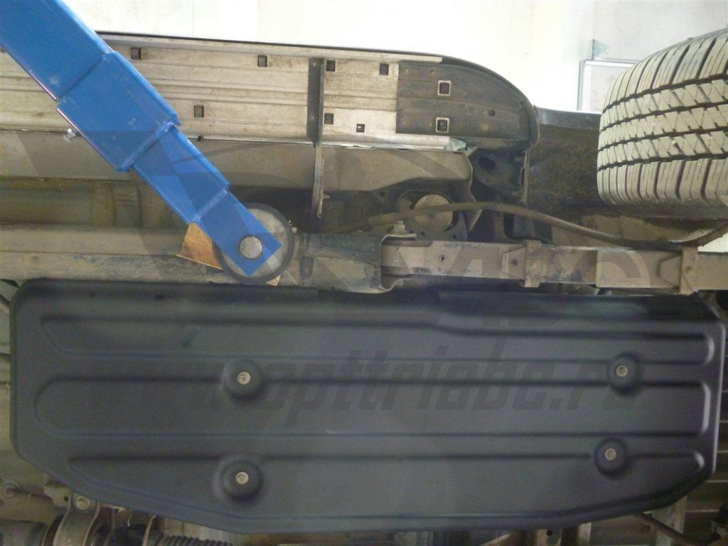 Toyota Hilux / Защита ДВС, РК, КПП, Т.Б. / Защита бака (Композит)