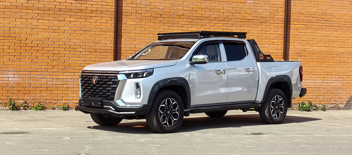 Changan Hunter / Бампер задний / Бампер РИФ силовой задний Changan Hunter Plus с квадратом под фаркоп и фонарями