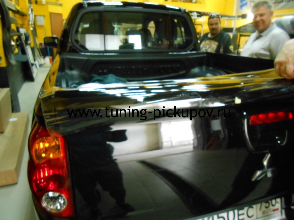 Оклейка бортов грузового отсека - Toyota Hilux 2011-2015 - Оклейка плёнкой, тонировка - 
