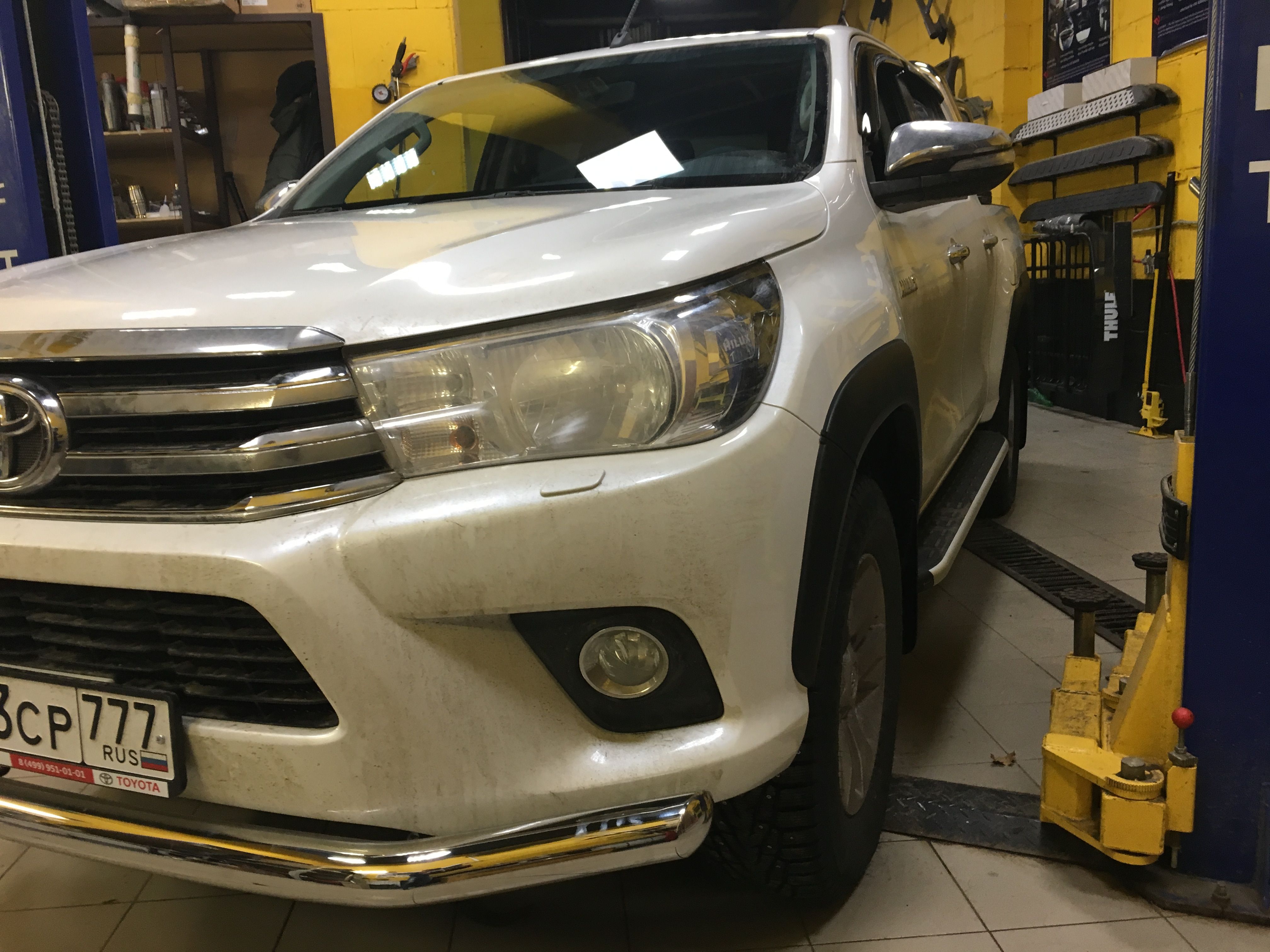 Toyota Hilux / Защита переднего бампера / Защита переднего бампера OE-Style, Ø76мм.