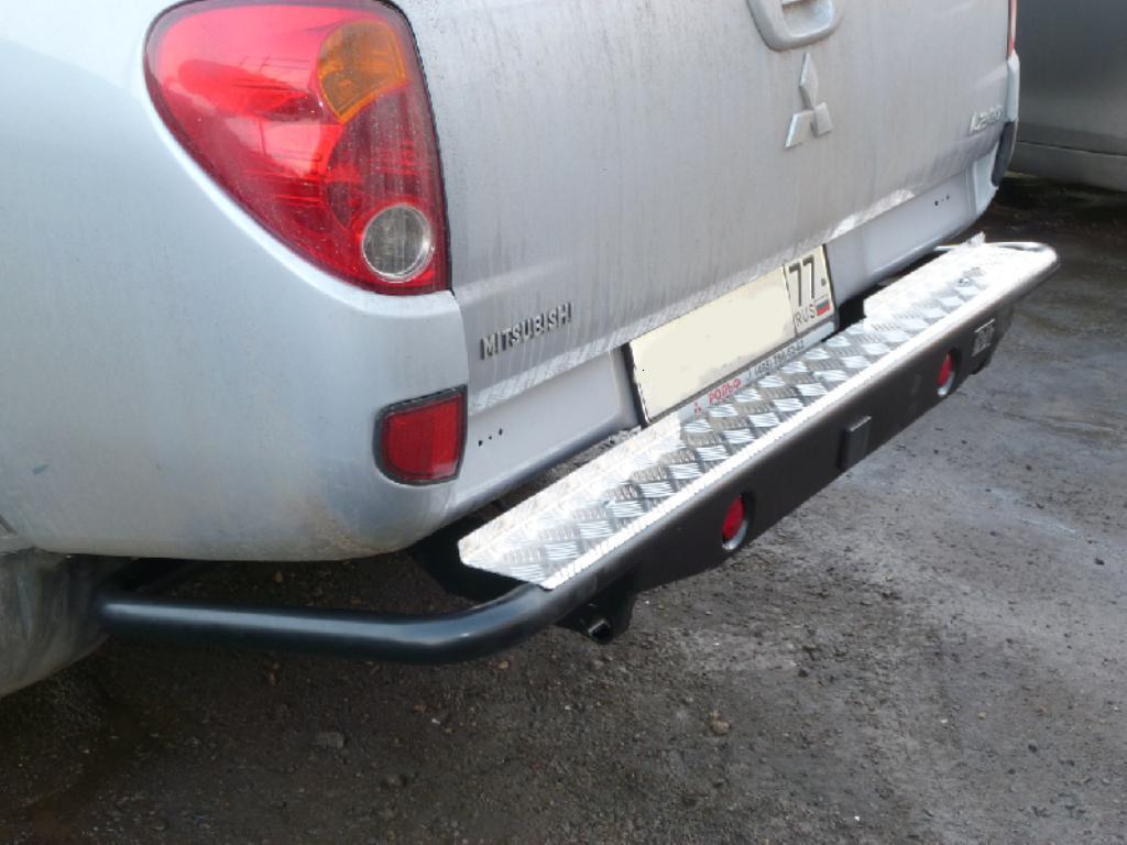 Бампер задний Triton с фаркопом и фонарями (трубный) - Mitsubishi L200 2006-2015 - Бампер задний усиленный