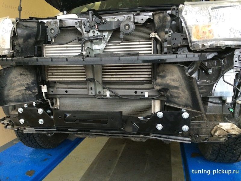 Toyota Hilux / Площадка под лебедку / Площадка под лебёдку в штатный бампер 2015-2020