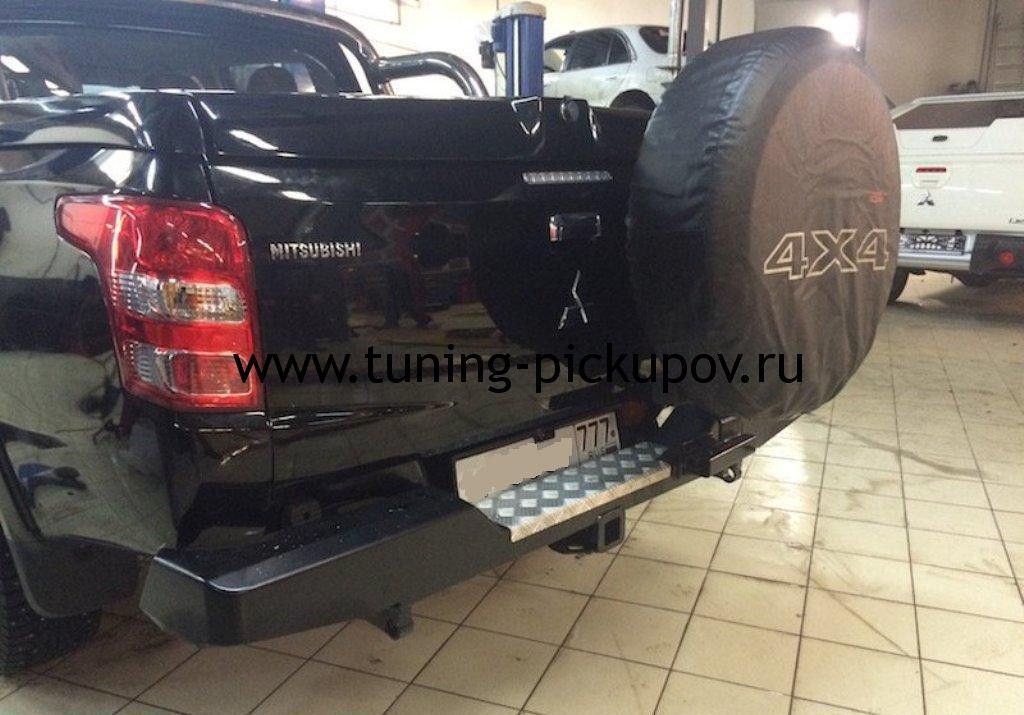 Mitsubishi / L200 2015-2024 / Бампер задний / Бампер задний с квадратом под фаркоп и калиткой