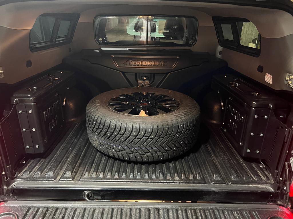 Toyota Hilux / Ящик в кузов / Ящик в кузов Gravity revo