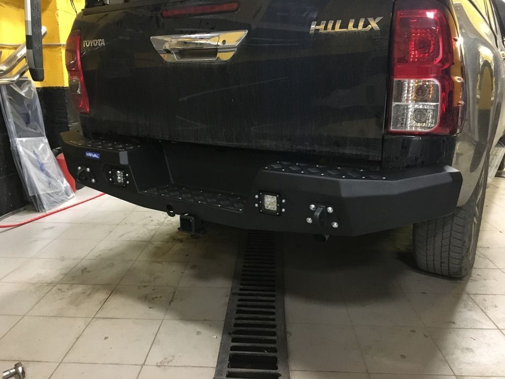 Toyota Hilux / Бампер задний / Бампер задний алюминиевый