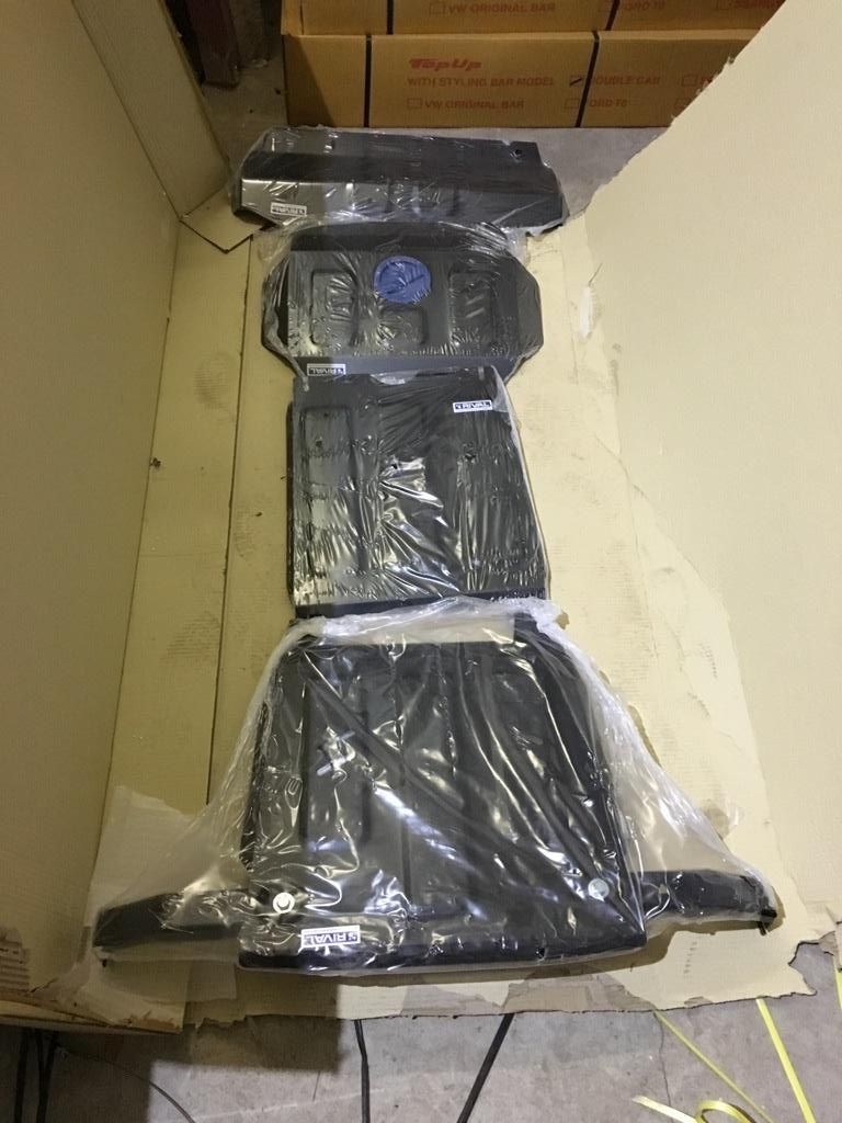 Toyota Hilux / Защита ДВС, РК, КПП, Т.Б. / Защита ДВС, КПП и РК (2.4 TD, 2.8 TD) (Сталь)