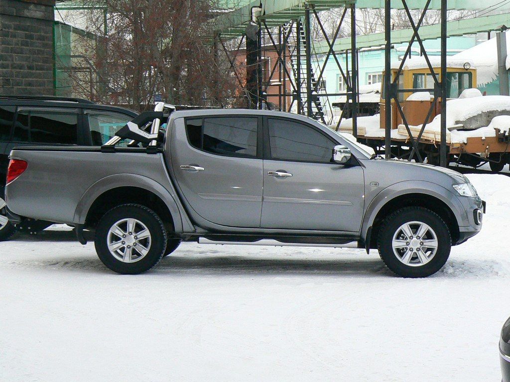 Дуга безопасности кузова KK-07, овал Ø70×85 мм. Triton - Mitsubishi L200 2006-2015 - Защитные дуги 