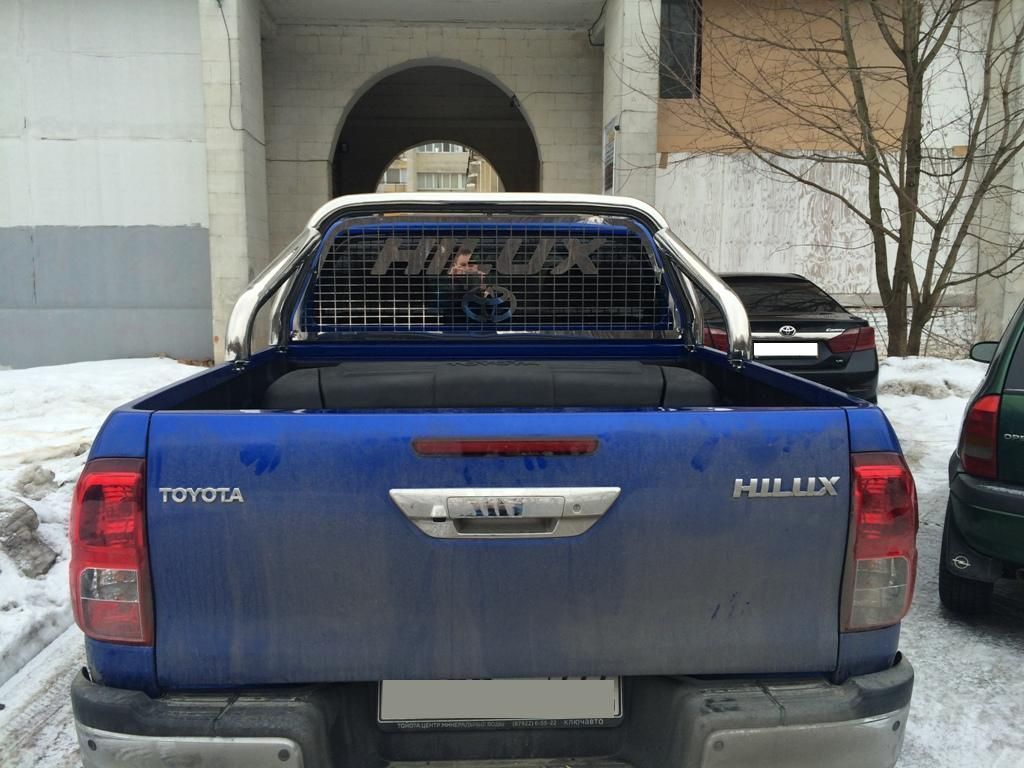 Дуга в кузов с защитой заднего стекла 76,1 мм. - Toyota Hilux 2015-2023 - Защитные дуги - 