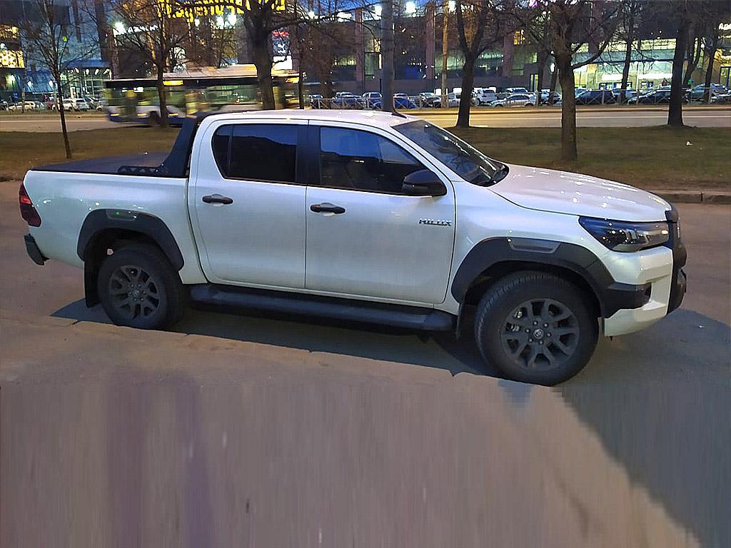 Toyota Hilux / Защитные дуги / Защитная дуга (узкая) для крышки HAL Pro