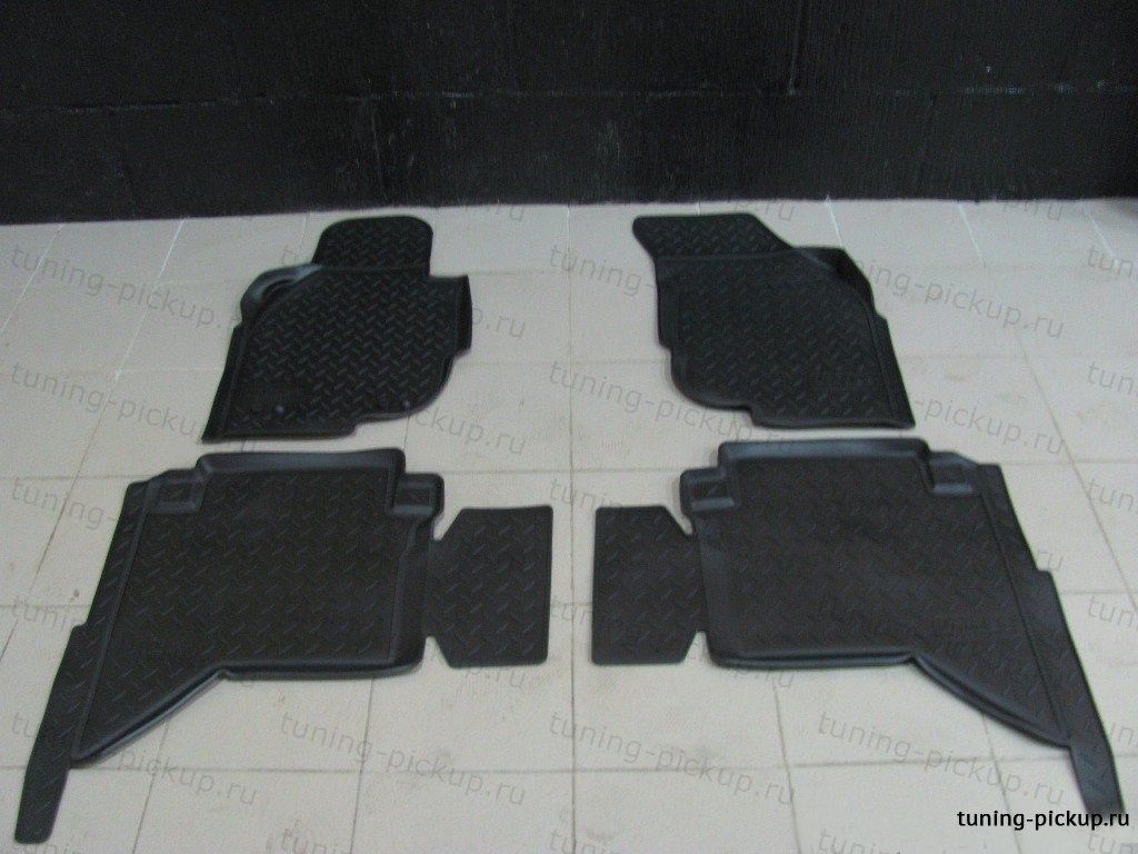 Коврики в салон - Toyota Hilux 2011-2015 - Коврики в салон