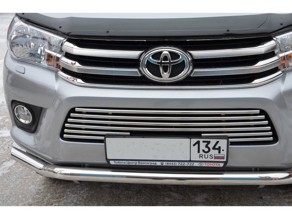 Решетка радиатора 16 мм. - Toyota Hilux 2015-2023 - Решетка радиатора - 