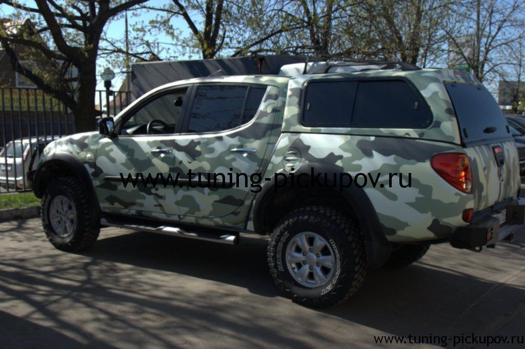 Toyota Hilux / Оклейка плёнкой, тонировка / Оклейка виниловой пленкой