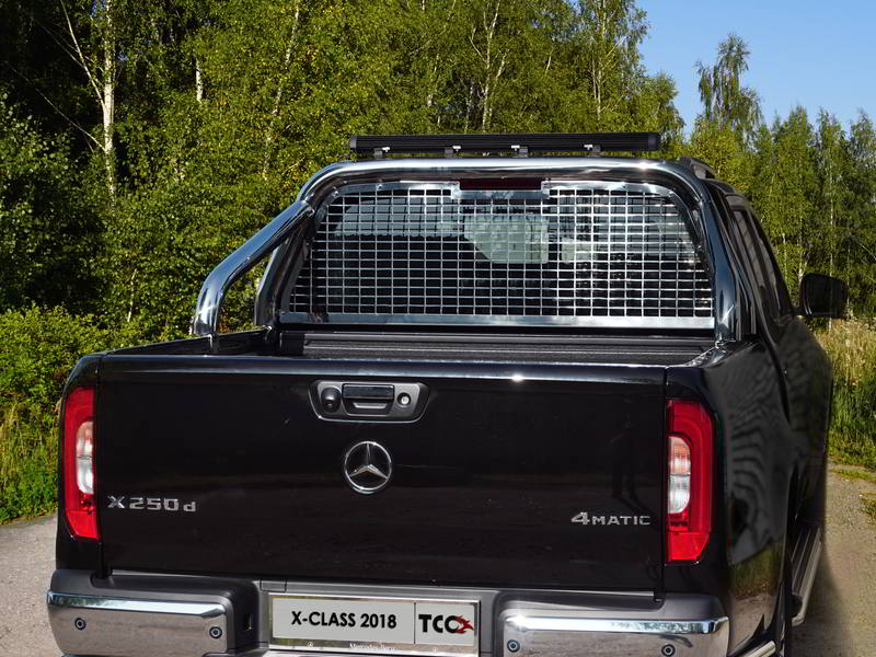 Дуга в кузов с защитой заднего стекла (без надписи) 76,1 мм со светодиодной фарой - Mercedes X-Class - Защитные дуги - 