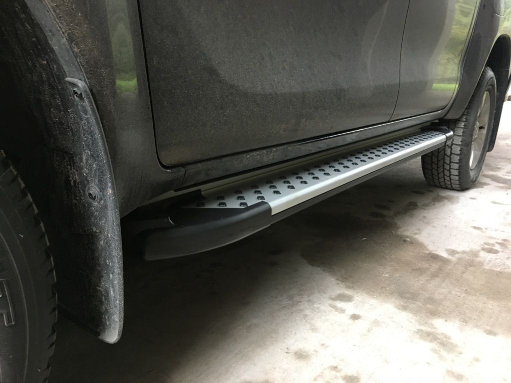 Toyota Hilux / Пороги / Пороги AB004 ARTEMIS Revo