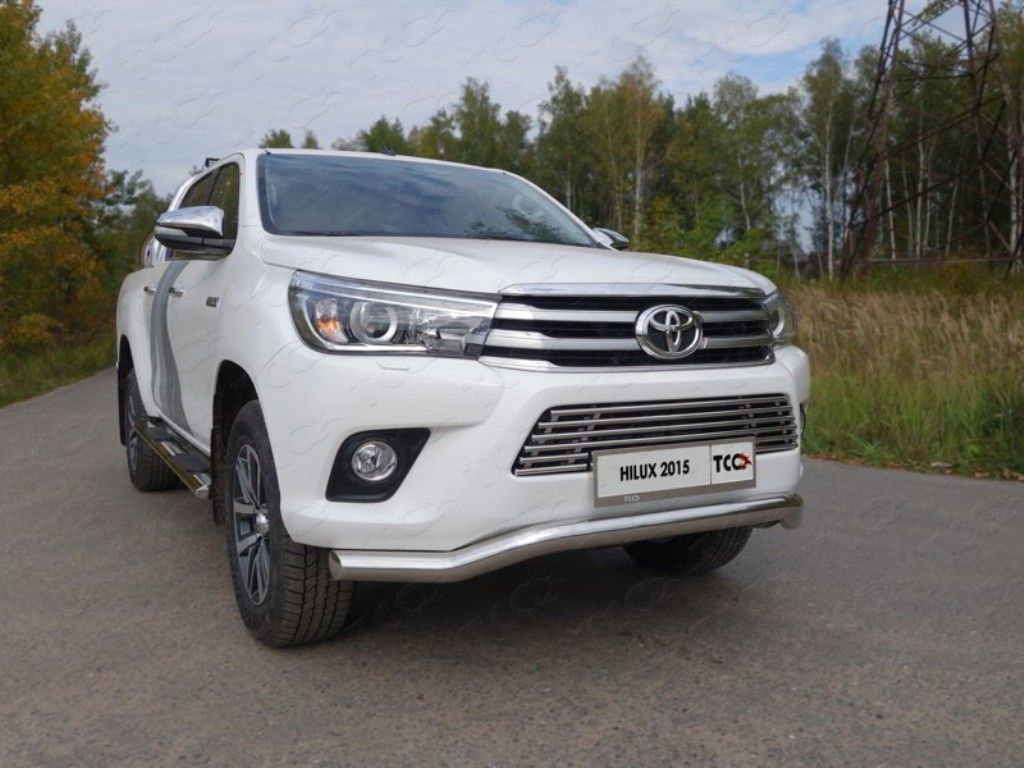 Решетка радиатора 16мм - Toyota Hilux 2015-2024 - Решетка радиатора