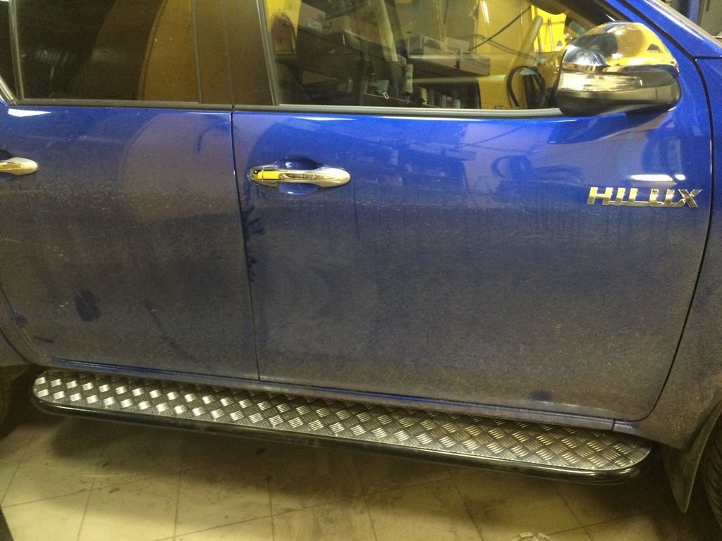 Toyota Hilux / Пороги / Пороги усиленные