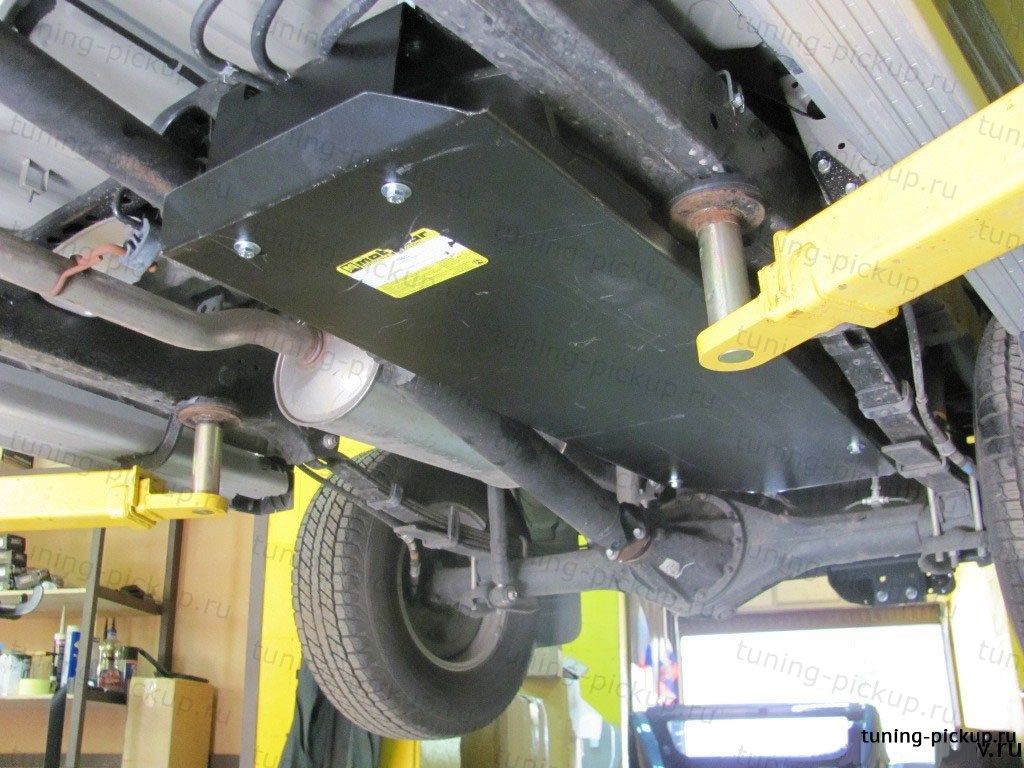 Toyota Hilux / Защита ДВС, РК, КПП, Т.Б. / Защита бака (Сталь)