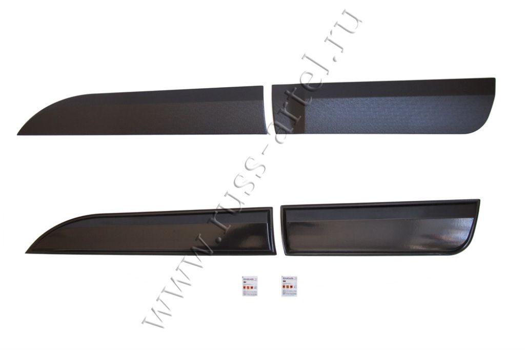 Toyota Hilux / Молдинги / Молдинги боковых дверей, черные