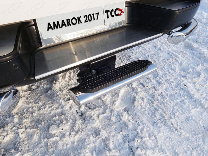 Задняя подножка овальная 120х60 мм (под фаркоп) - Volkswagen Amarok - Защита заднего бампера