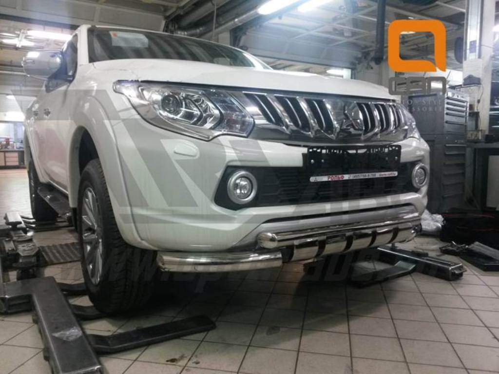 Защита переднего бампера двойная d76/60 - Mitsubishi L200 2015-2024 - Защита переднего бампера
