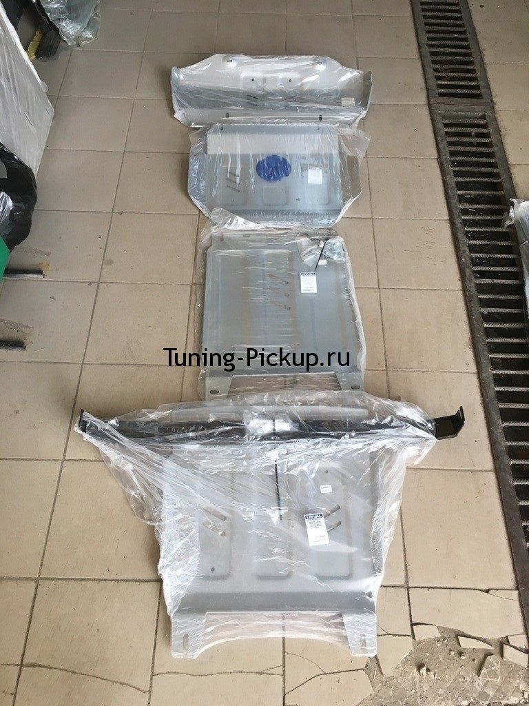 Toyota Hilux / Защита ДВС, РК, КПП, Т.Б. / Защита Радиатора, ДВС, КПП, РК (2.4 TD, 2.8 TD) (Алюминий 4мм)