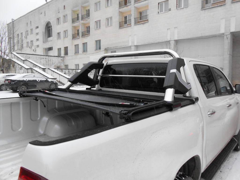 Toyota Hilux / Защитные дуги / Дуга в кузов (под крышку)
