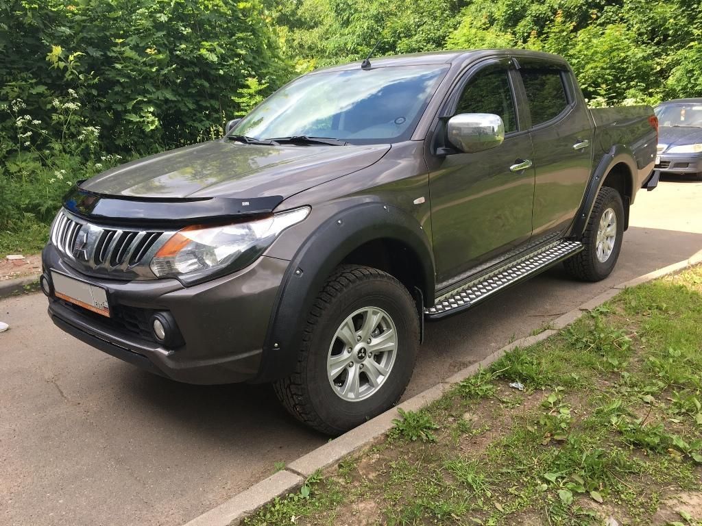 Mitsubishi / L200 2015-2024 / Дефлекторы / Дефлектор капота фирмы SIM