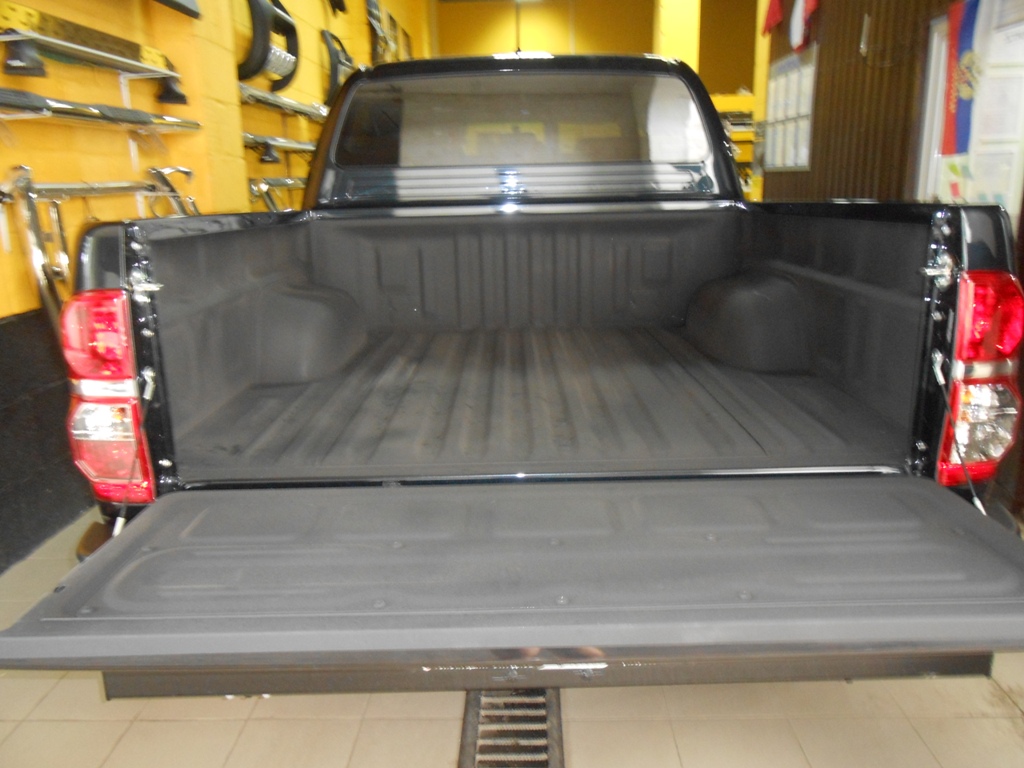 Обработка антигравием. - Toyota Hilux 2011-2015 - Обработка грузового отсека 