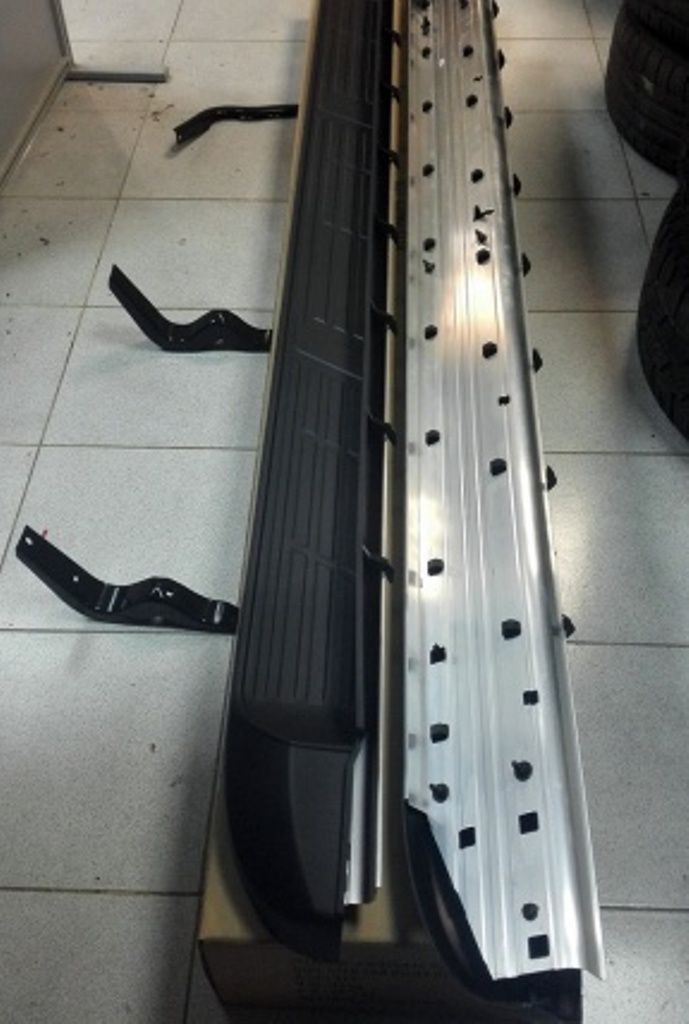 Toyota Hilux / Пороги / Пороги OE-Style