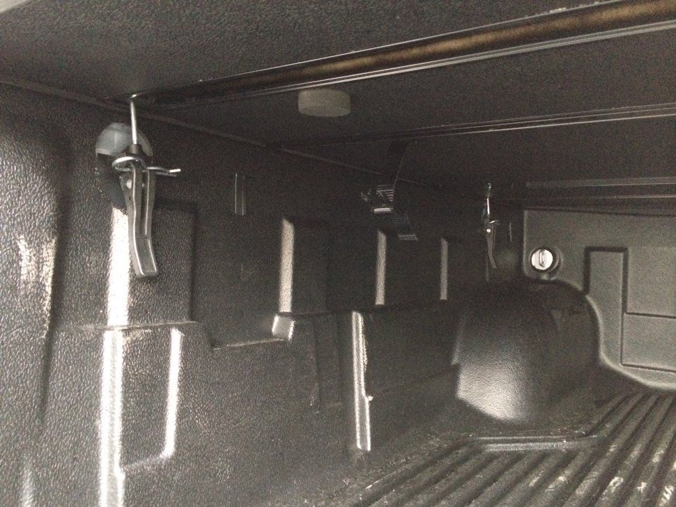 Isuzu D Max / Крышки / Крышка 3х секционная алюминиевая