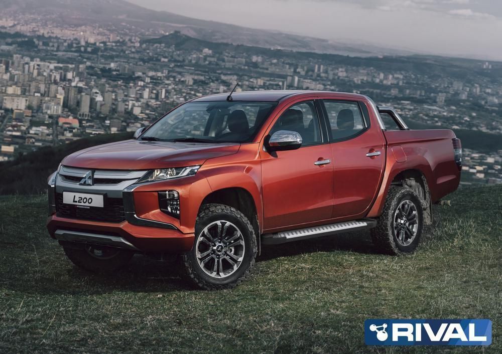 Mitsubishi / L200 2015-2024 / Пороги / Порог-площадка "Bmw-Style"