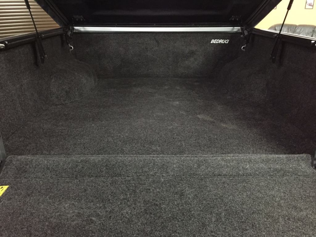 Toyota Hilux / Вставка (вкладыш) в кузов / Мягкий вкладыш в кузов под борт