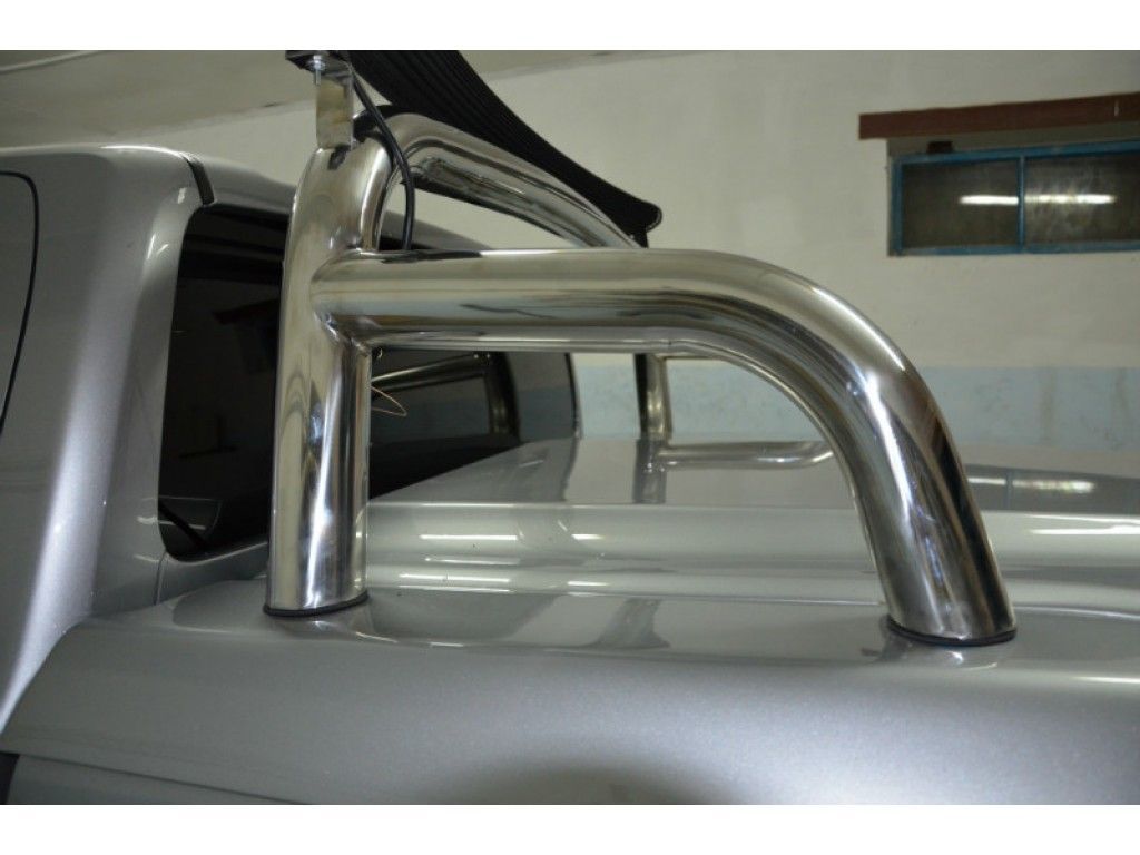 Toyota Hilux / Защитные дуги / Дуга в кузов 76 мм. (под оригинальную крышку)