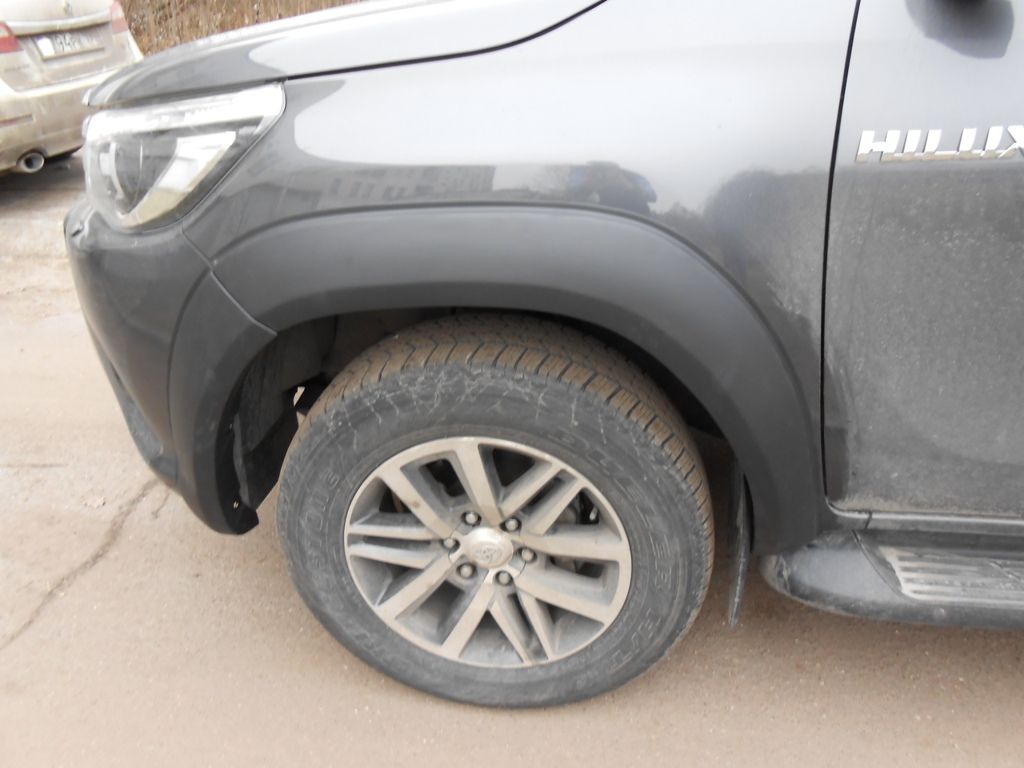 Toyota Hilux / Расширители колесных арок / Расширители колесных арок TRD STYLE