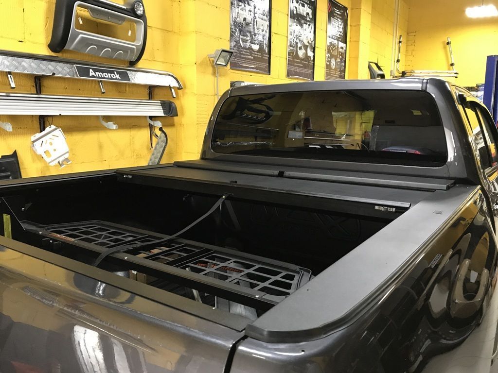 Крышка  Toyota Hilux 2015-2024