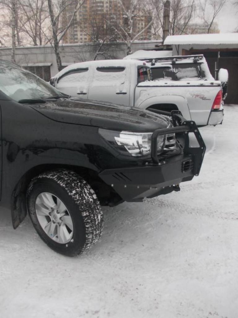 Toyota Hilux / Бампер передний / Бампер передний силовой со съёмным кенгурином
