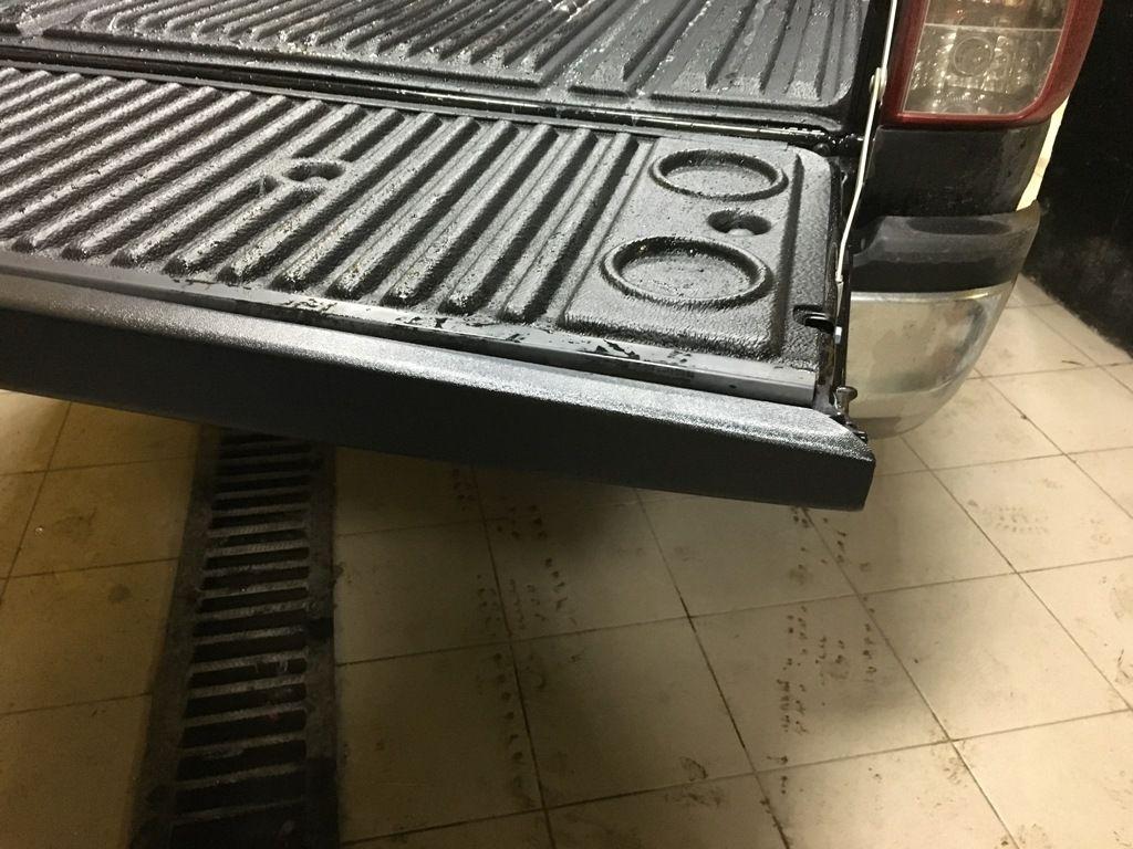 Toyota Hilux / Накладки на борта / Накладка на задний откидной борт