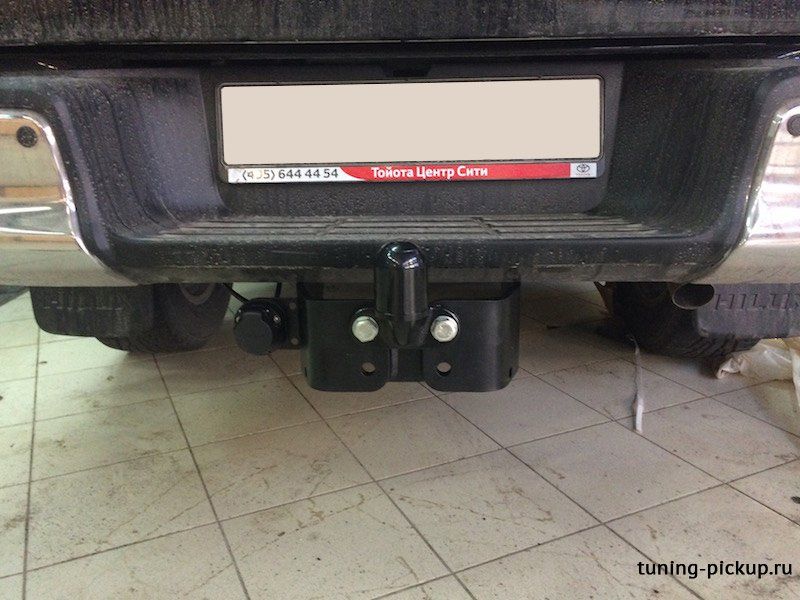 Фаркоп фланцевый - Toyota Hilux 2015-2024 - Фаркоп
