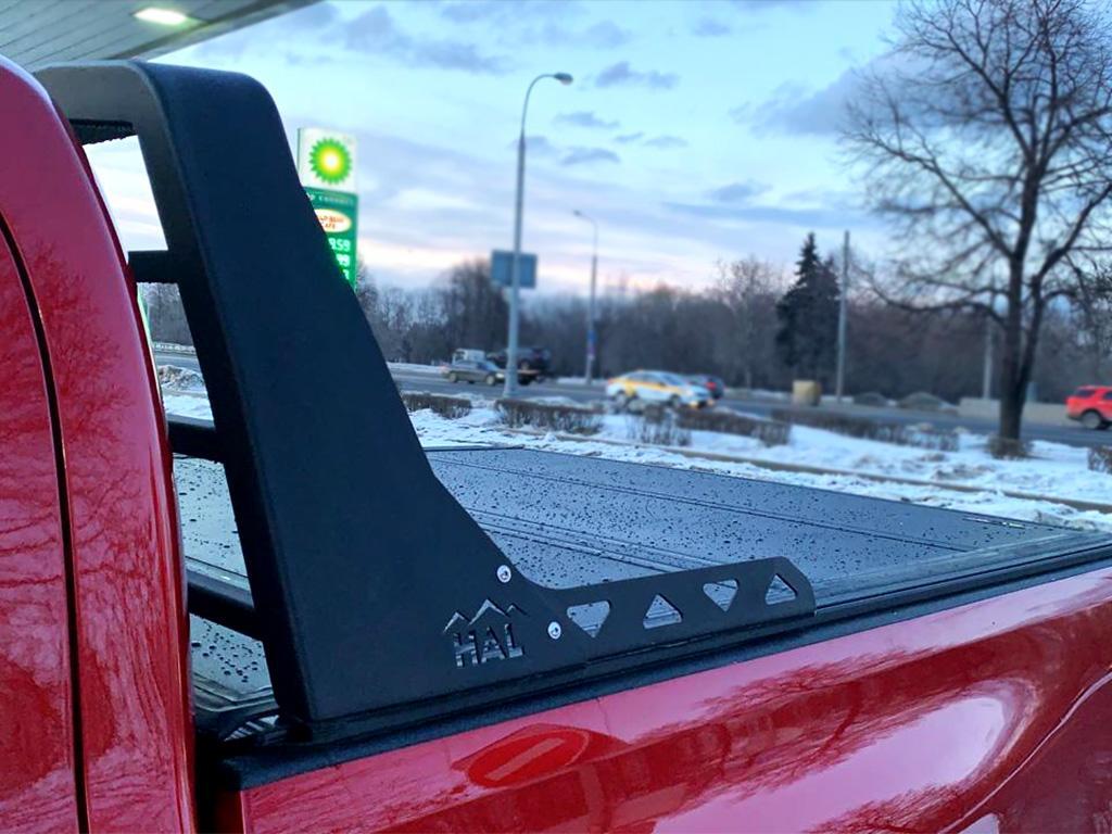 Toyota Hilux / Защитные дуги / Защитная дуга (узкая) для крышки HAL Pro