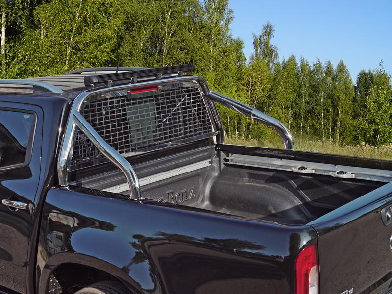 Дуга в кузов с защитой заднего стекла (без надписи) 75х42 мм. со светодиодной фарой - Mercedes X-Class - Защитные дуги - 