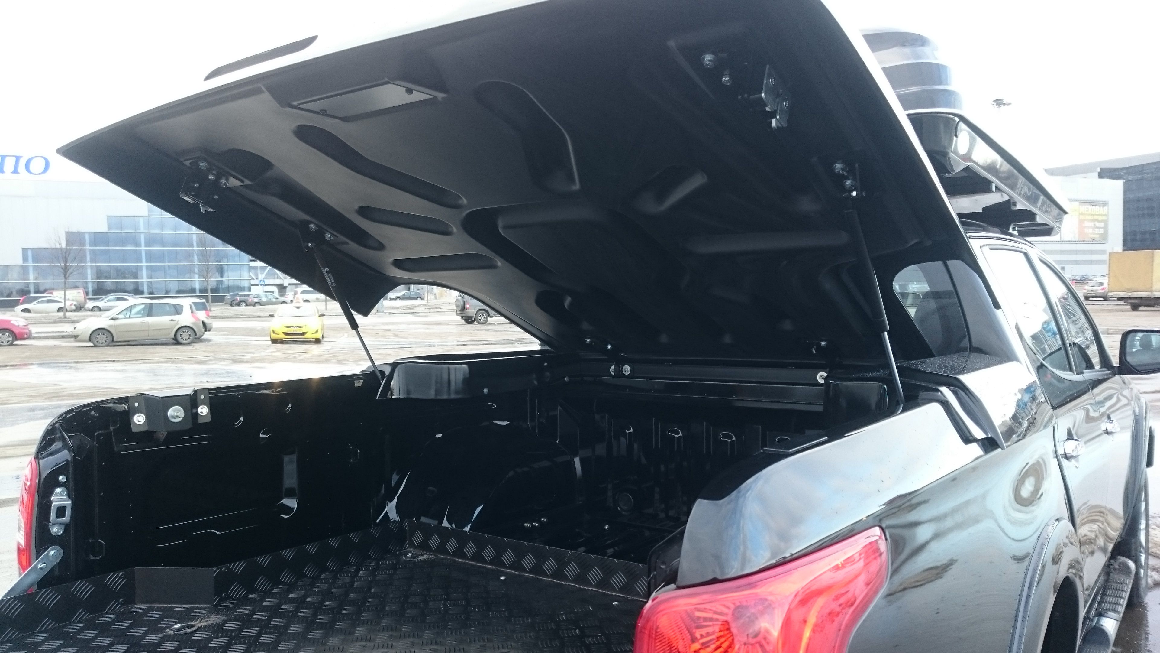 Mitsubishi / L200 2015-2024 / Крышки кузова / Крышка (композит)