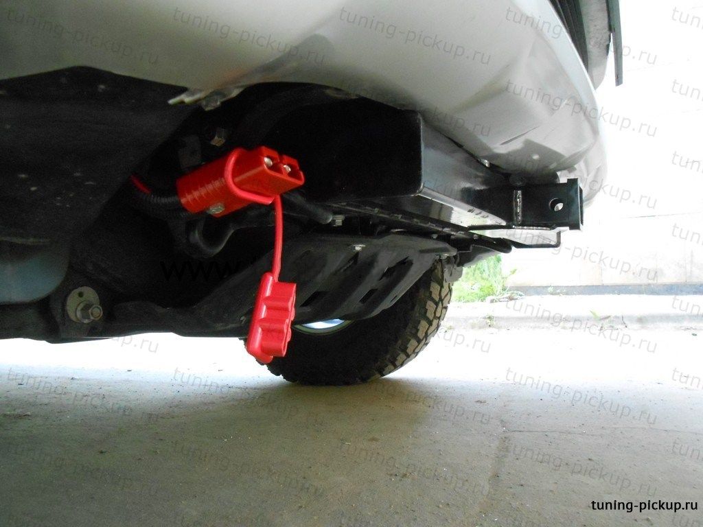 Американский квадрат - Toyota Hilux 2011-2015 - Американский квадрат