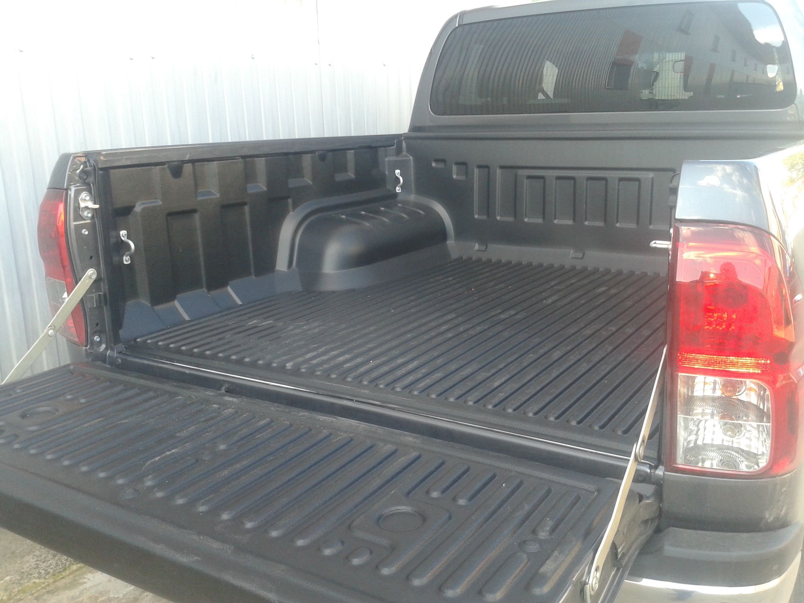 Toyota Hilux / Вставка (вкладыш) в кузов / Вкладыш под борт