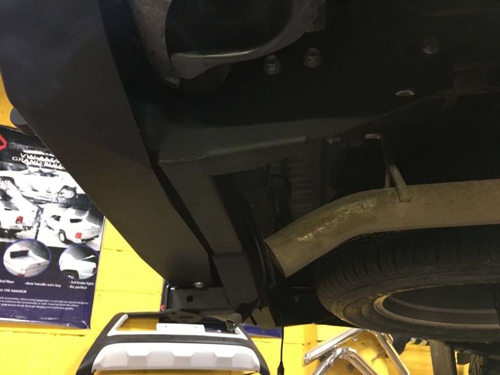 Toyota Hilux / Бампер задний / Бампер задний алюминиевый